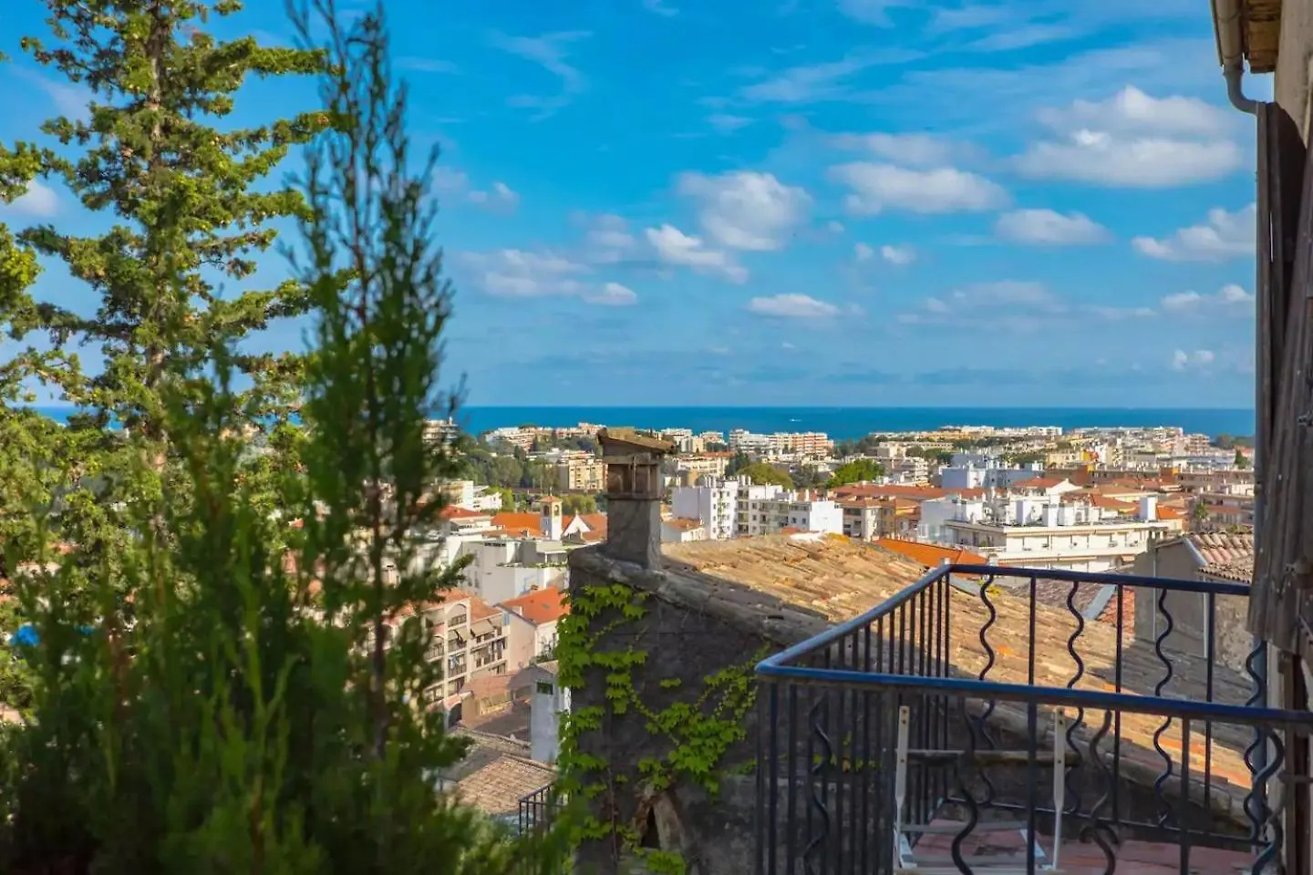 Apartamento Lovely Old Town House Sea View, 1Br Ac, Pool,Sauna Cagnes-sur-Mer França